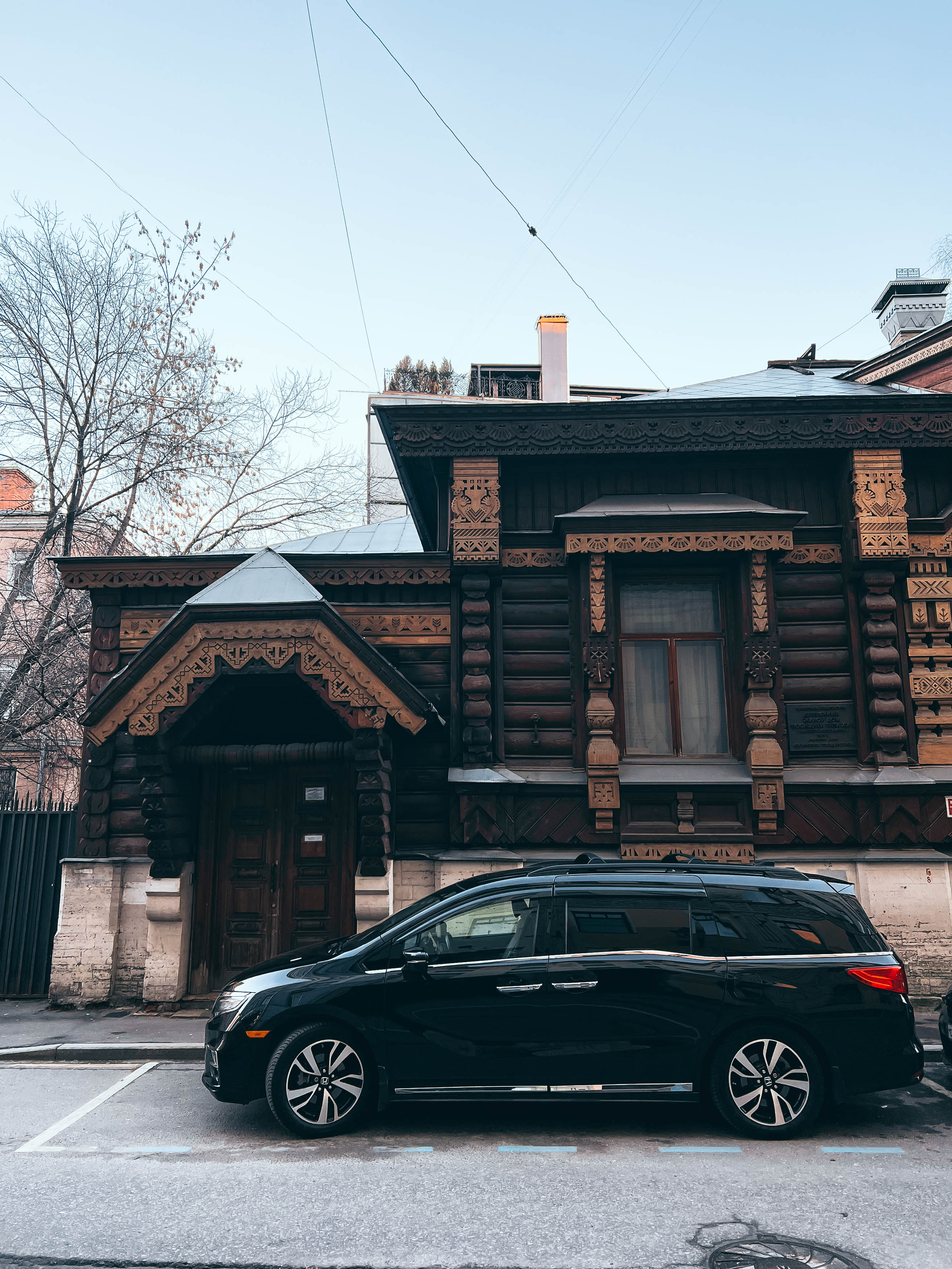 Дом Пороховщикова со стороны Староконюшенного переулка