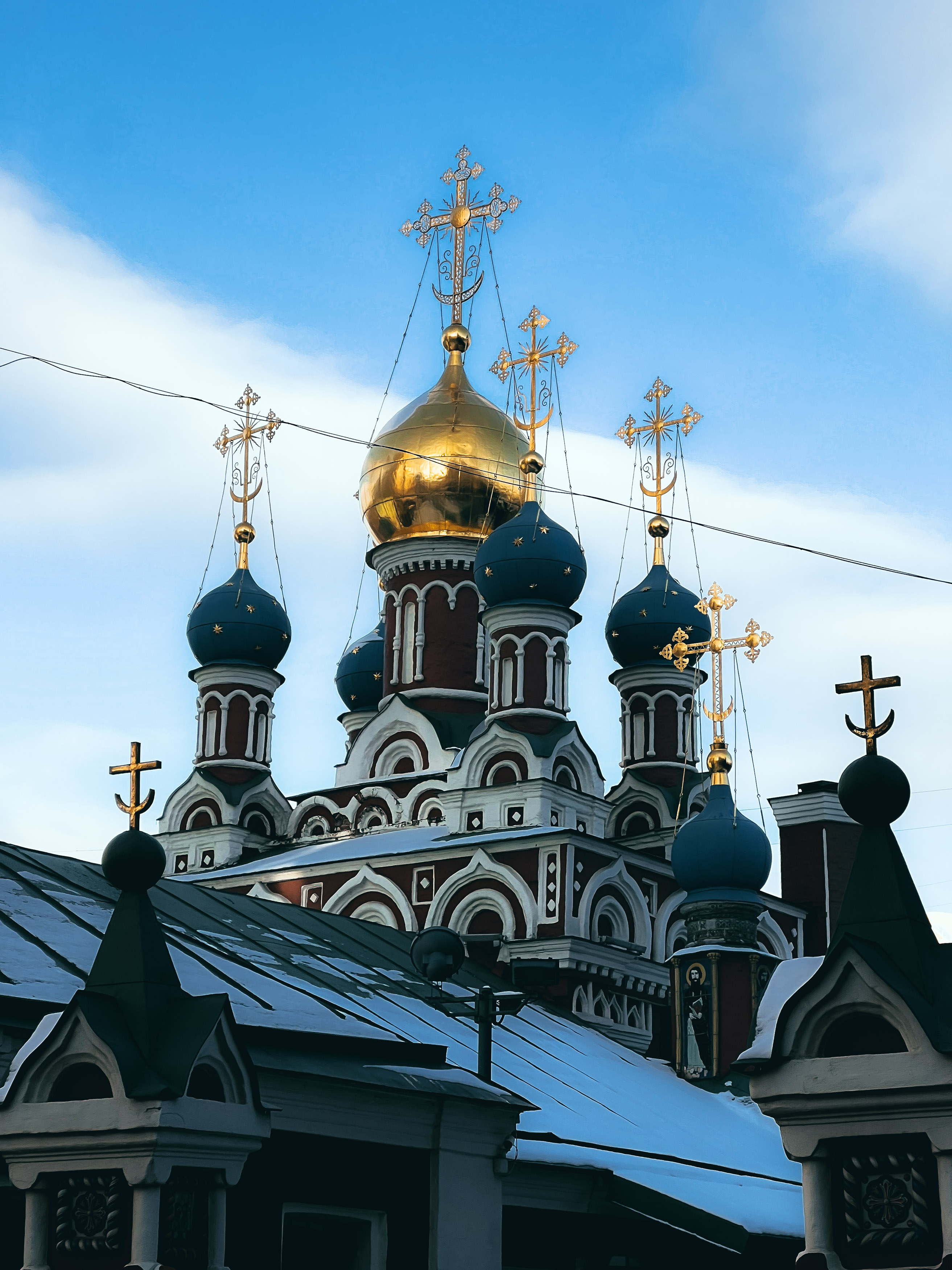 Главы и декоративные завершения Успенской церкви в Гончарах