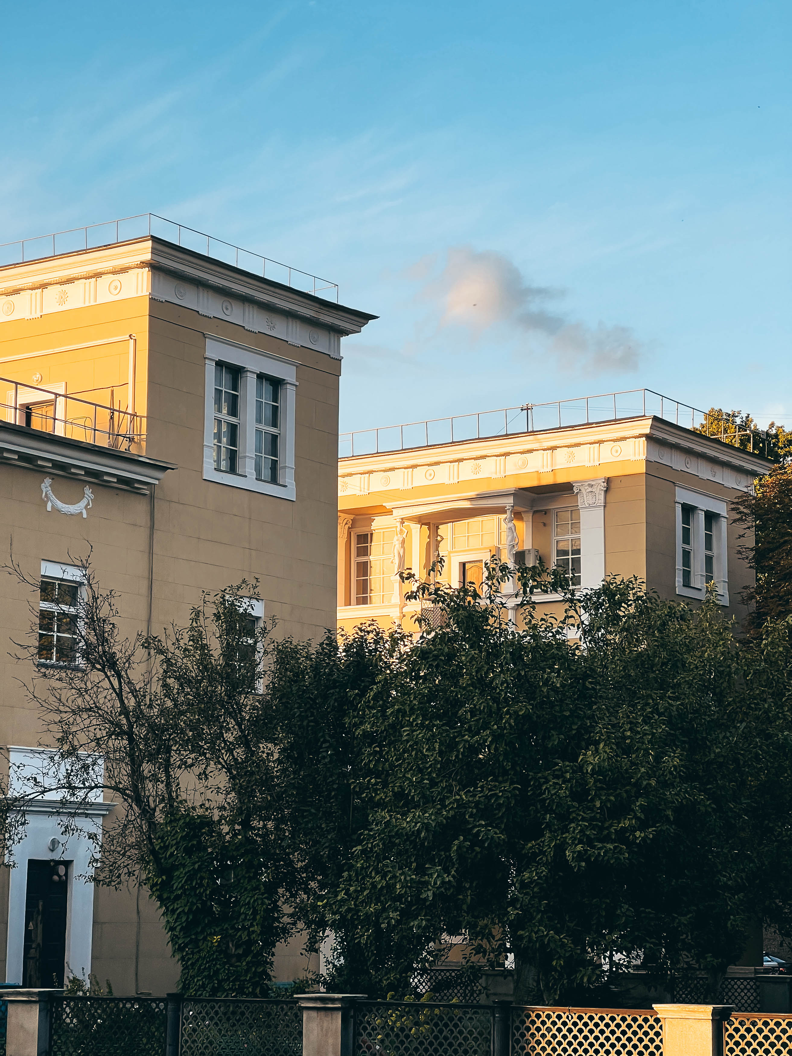 Здания управления Сыромятнического гидроузла