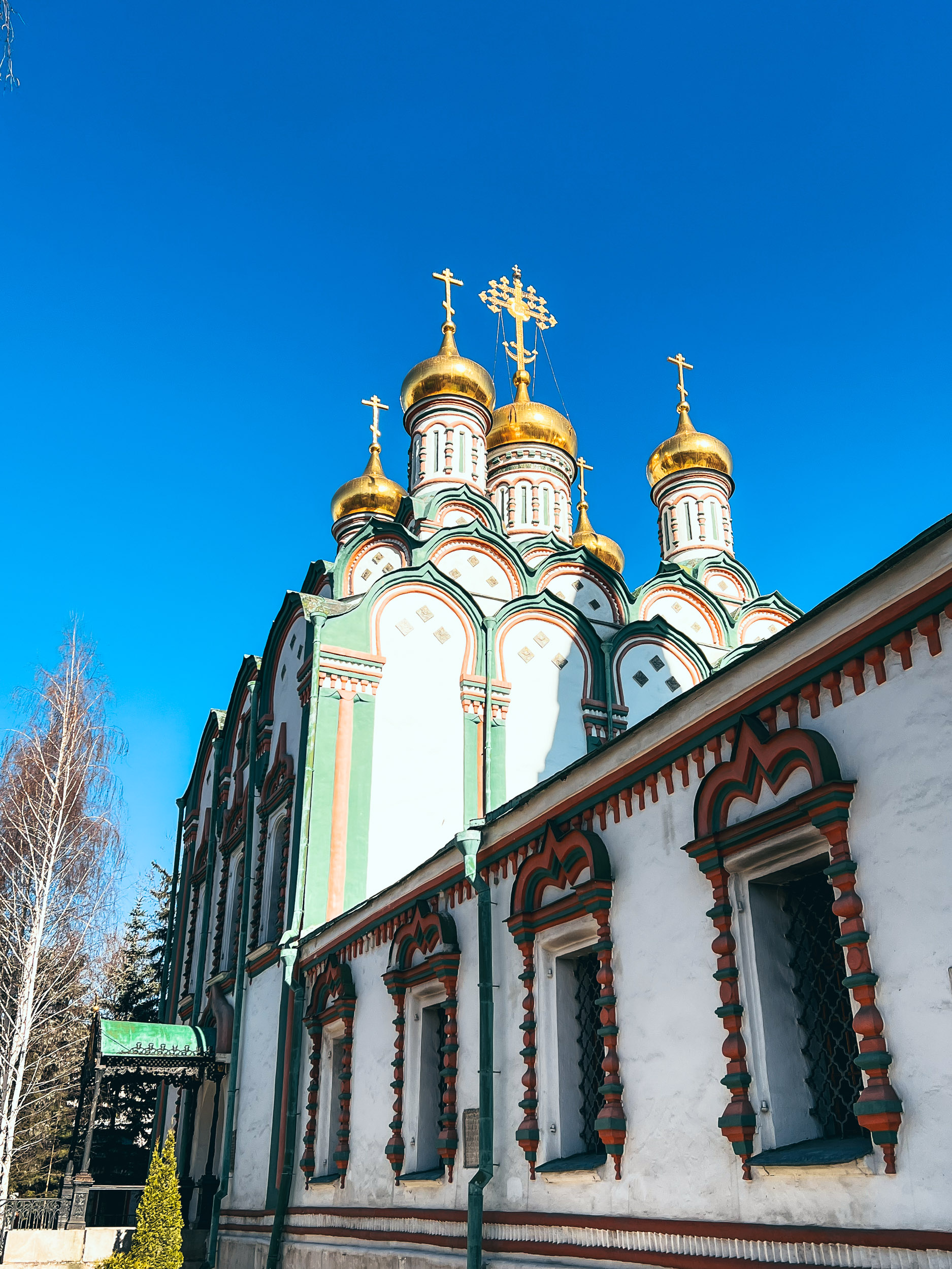 Главы и декоративное оформление храмового фасада