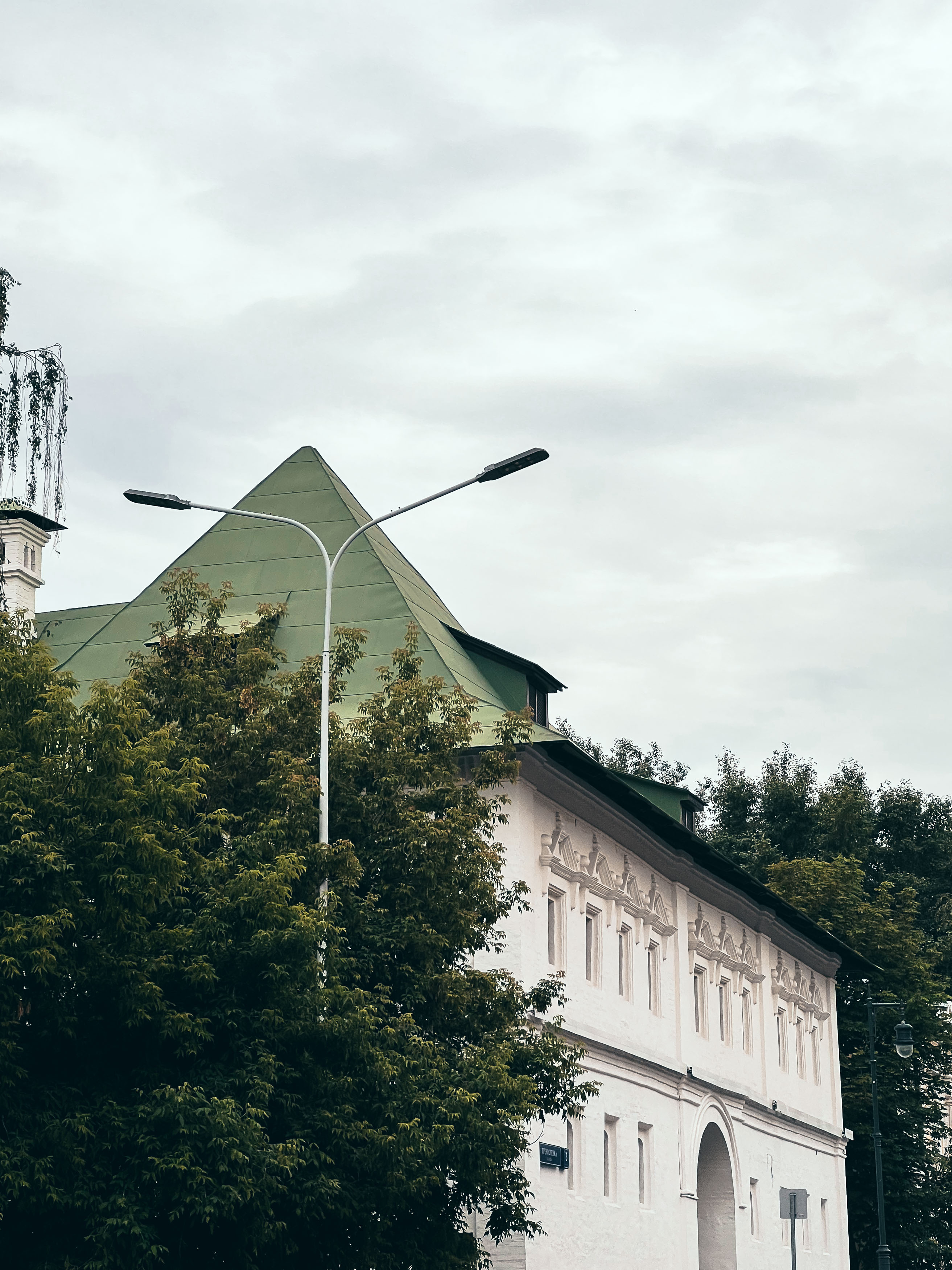 Наличники и окна Белых палат на Пречистенке