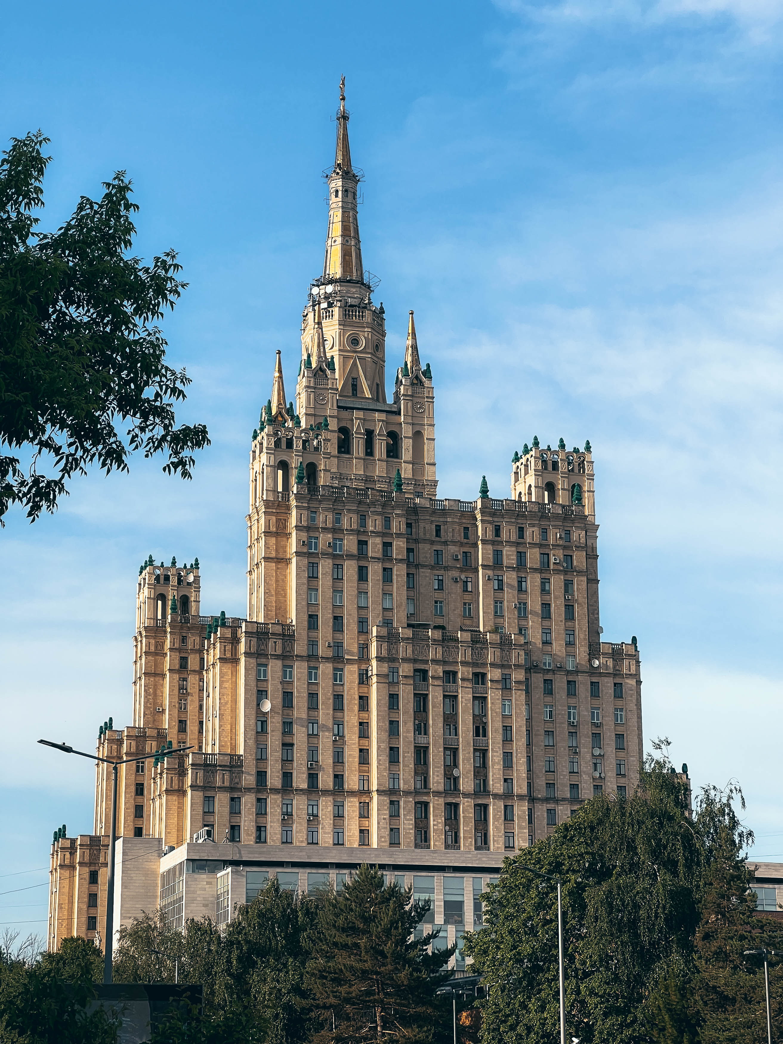 Высотное здание на Кудринской площади
