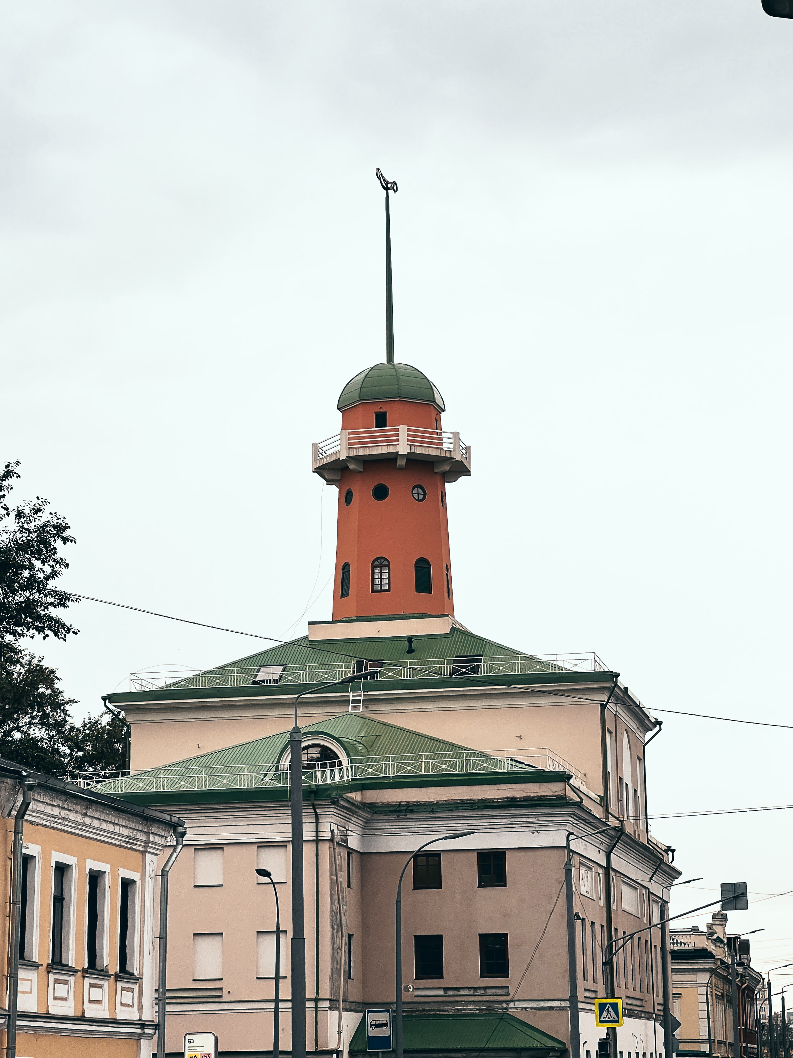 Каланча над крышей бывшей Рогожской полицейской части