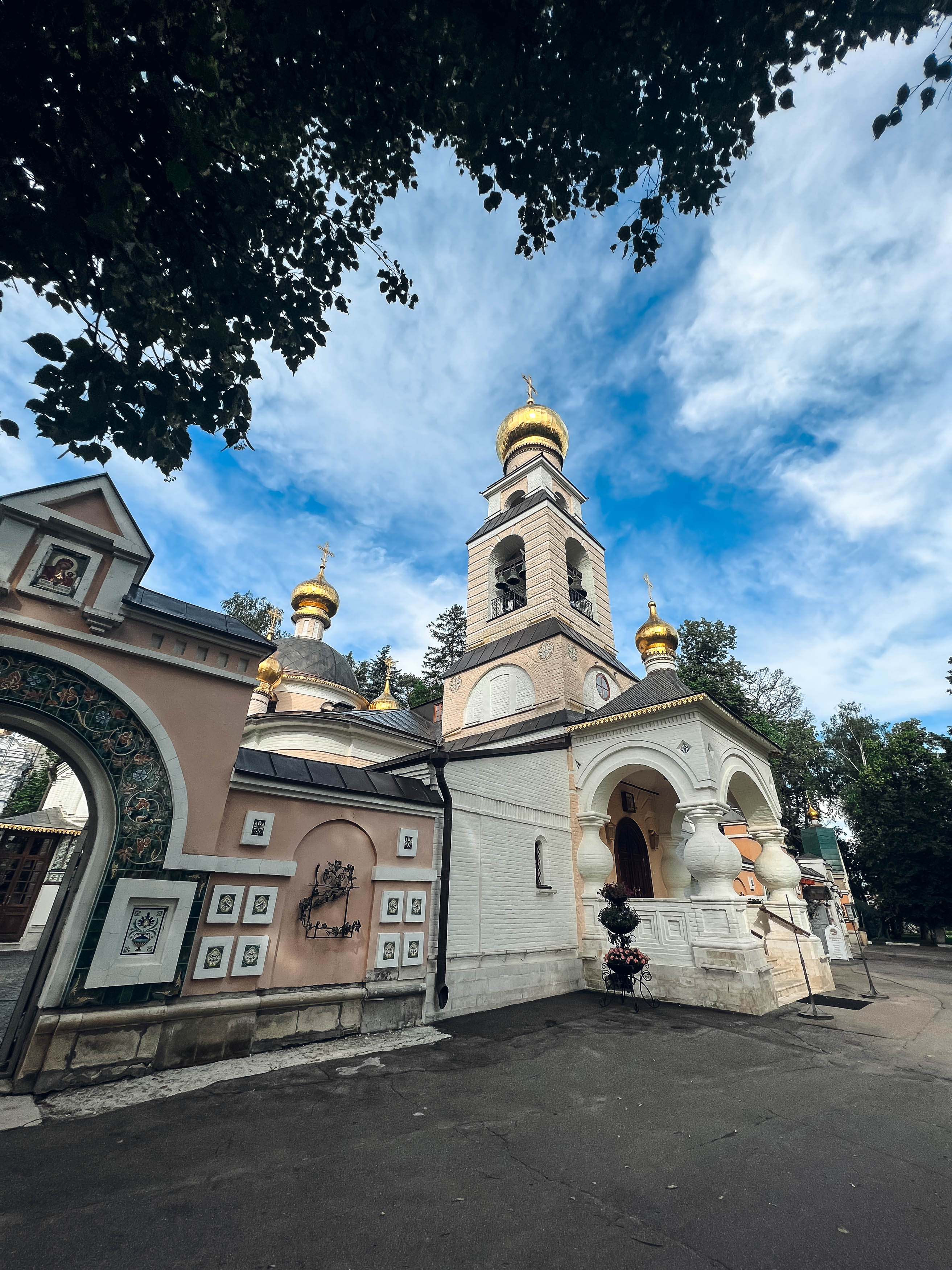 Храм Преображения Господня в Переделкине