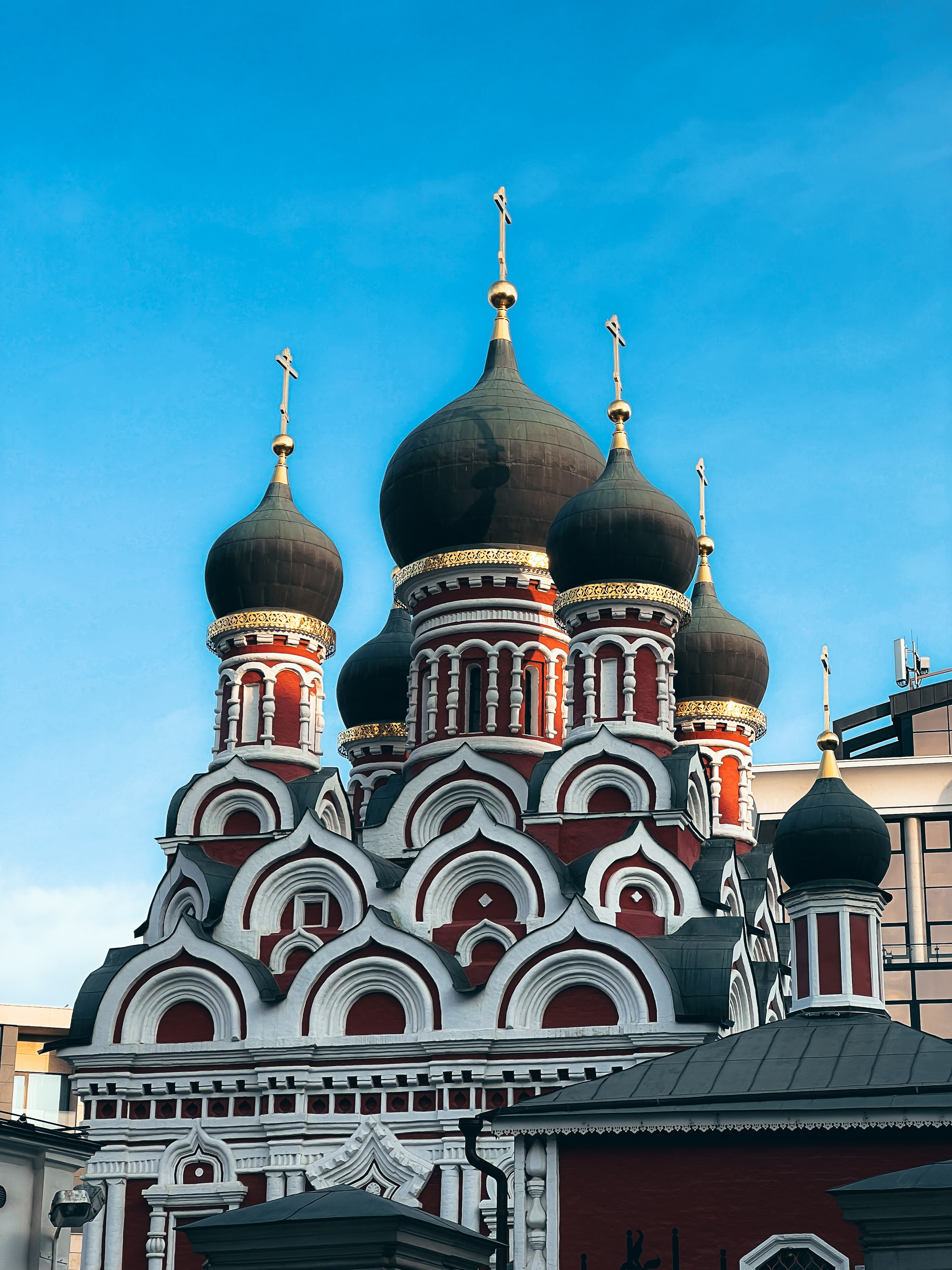Пятиглавие и кокошники Георгиевской церкви