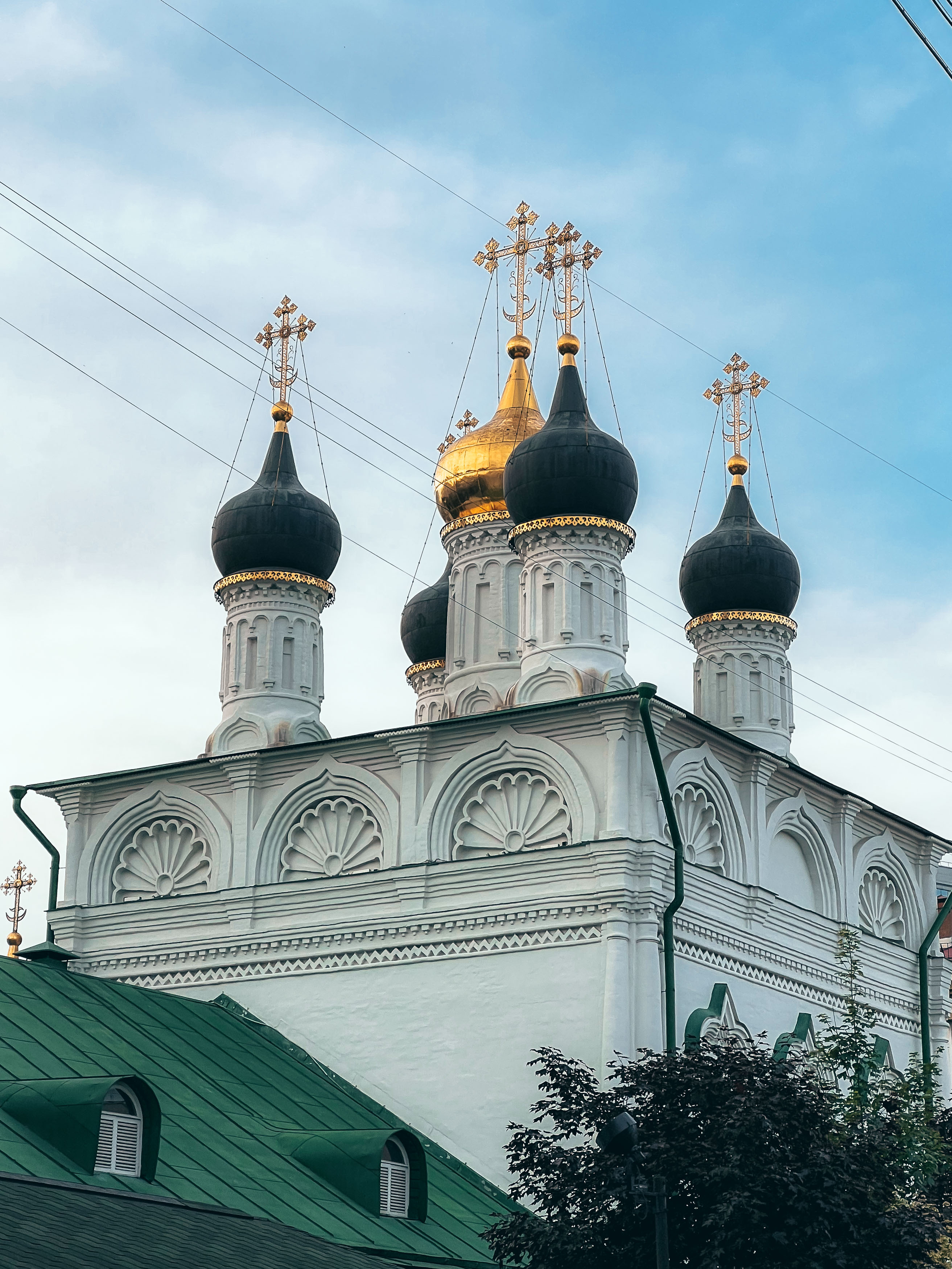 Пять глав храма Спаса Преображения на Песках